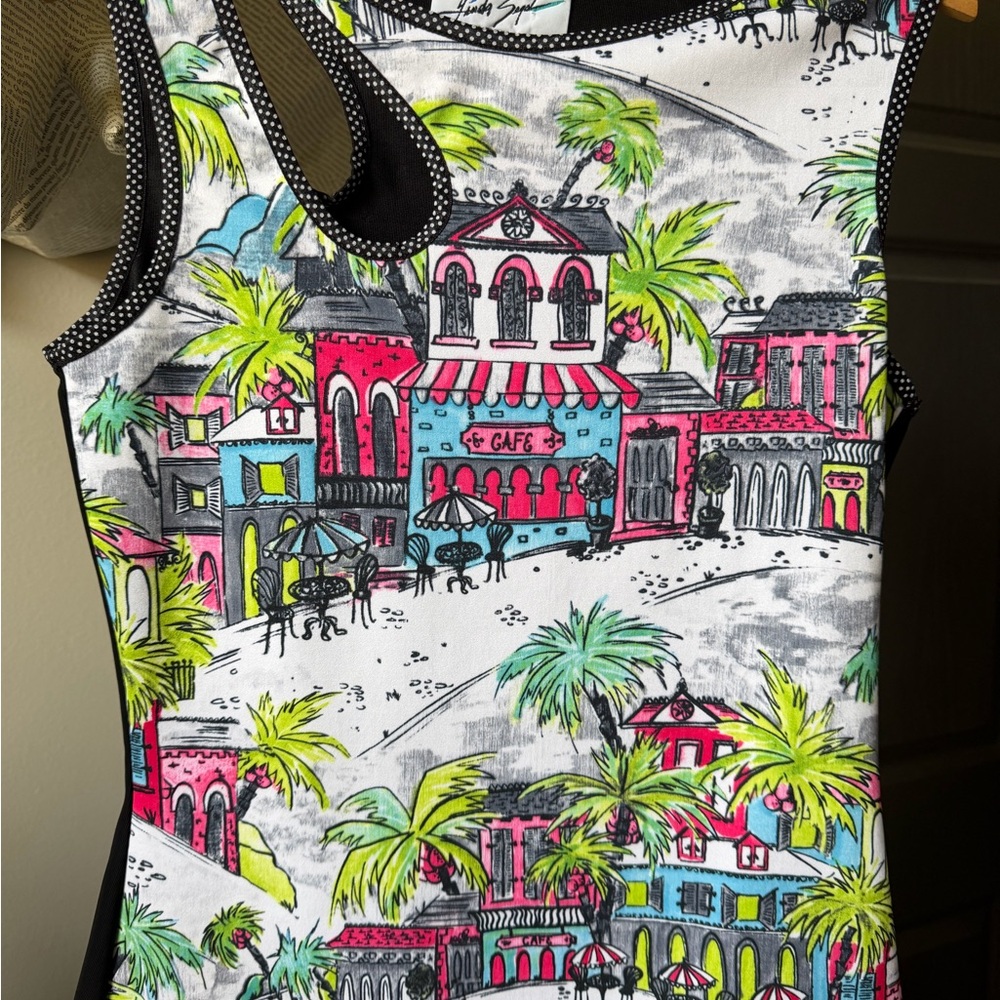 Colorful Graphic Tropical Print Top